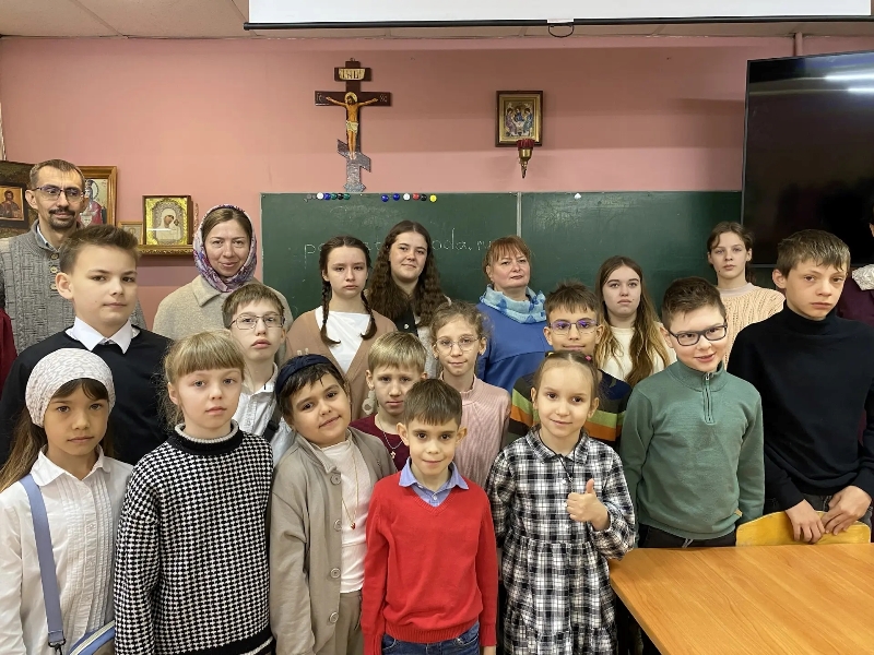 В воскресной школе &laquo;Ковчег&raquo; кафедрального собора г.&nbsp;Липецка прошло занятие на тему &laquo;Генеалогическое древо (родословное дерево) моей семьи&raquo;